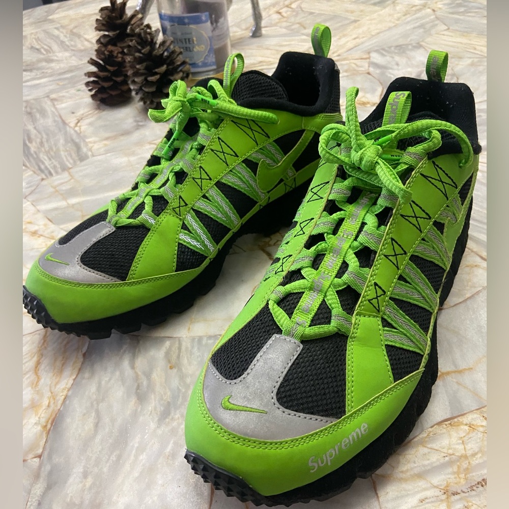 Supreme/Nike collab Nike Air shoes size 11.5 green/black